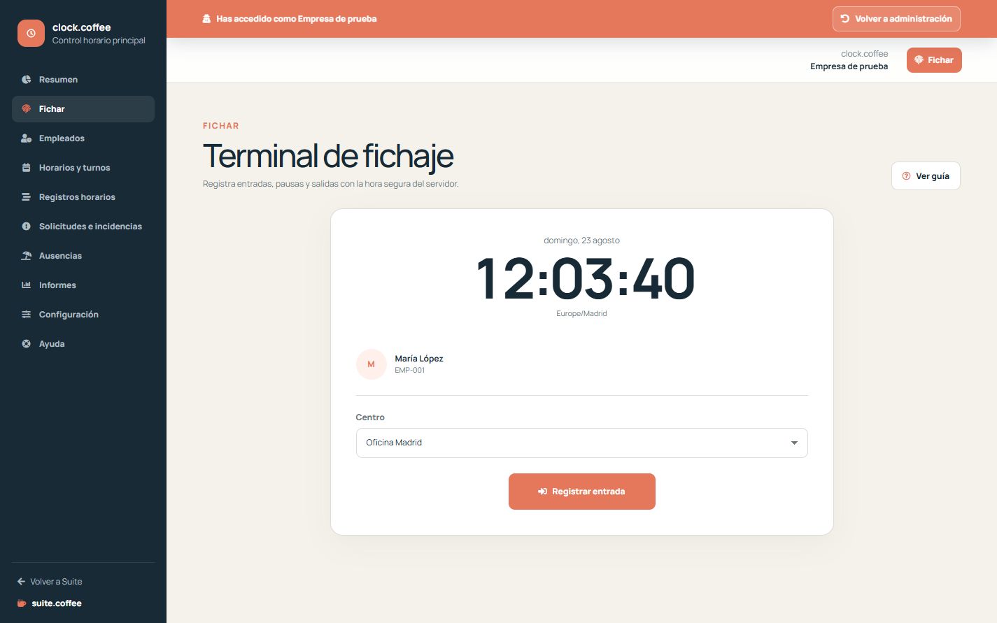 Terminal de Clock con estado actual y acción de fichaje disponible.